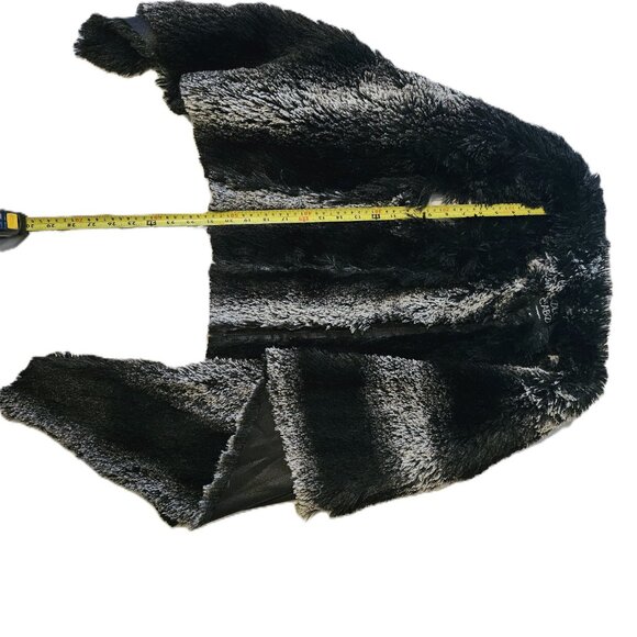 DOLCE CABO, Faux Fur Vest, Medium, Black, White & Grey - Picture 3 of 8